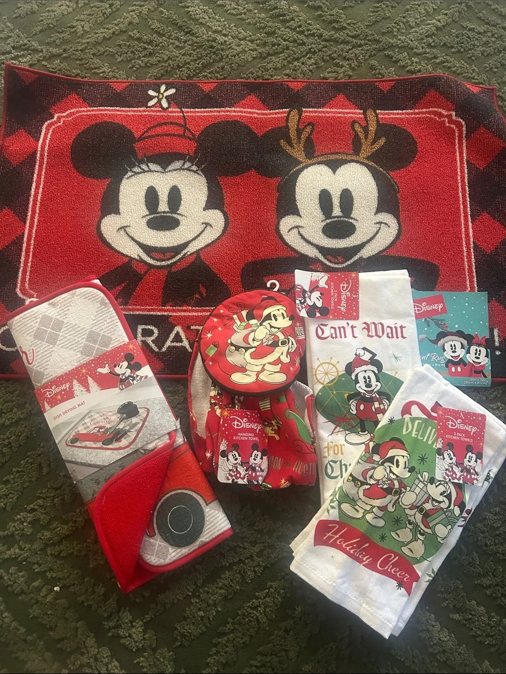 Disney Holiday Mickey & Minnie Red Kitchen Set